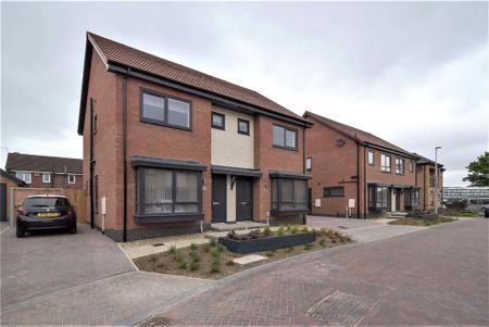 2 bedroom semi-detached house to rent - Photo 4