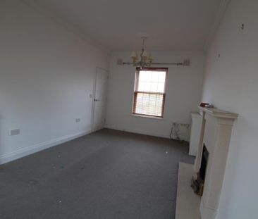4 bedroom detached house to rent - Photo 2
