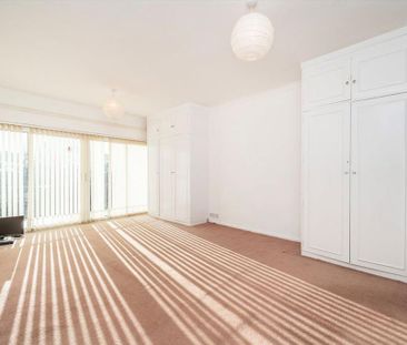 4 bedroom detached house to rent - Photo 6