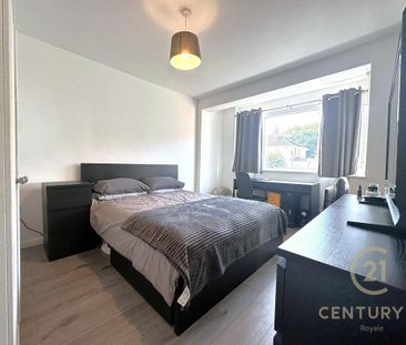 4 bedroom terraced house to rent - Photo 4