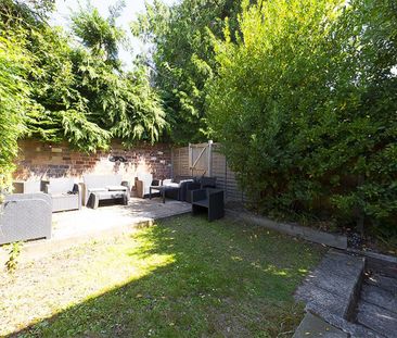 1 bedroom Flat To Let - Photo 2