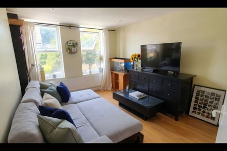 2 Bed Flat, Bournevale Road, SW16 - Photo 2
