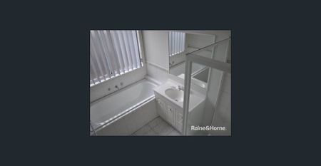 Charming 3-Bedroom Home in Delahey - Photo 4