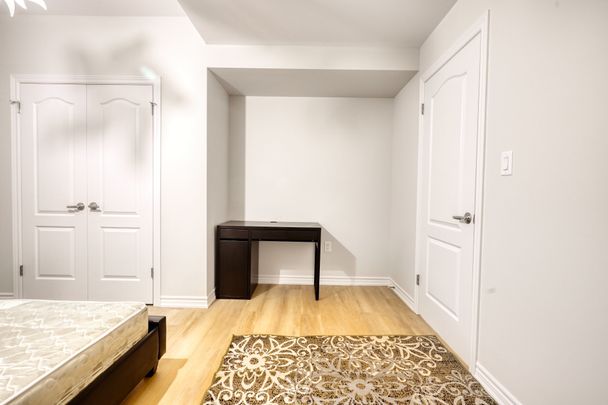 For Lease - 136 Milby Crescent, Bradford West Gwillimbury, Ontario - Photo 1