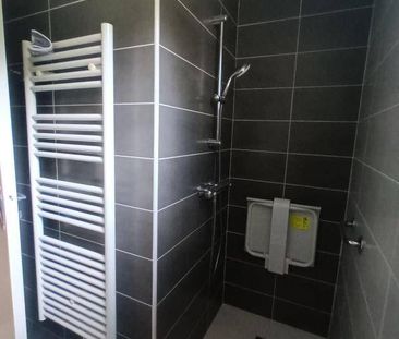 Location appartement t6 et plus 2 pièces 62 m² à Luc-la-Primaube (1... - Photo 6