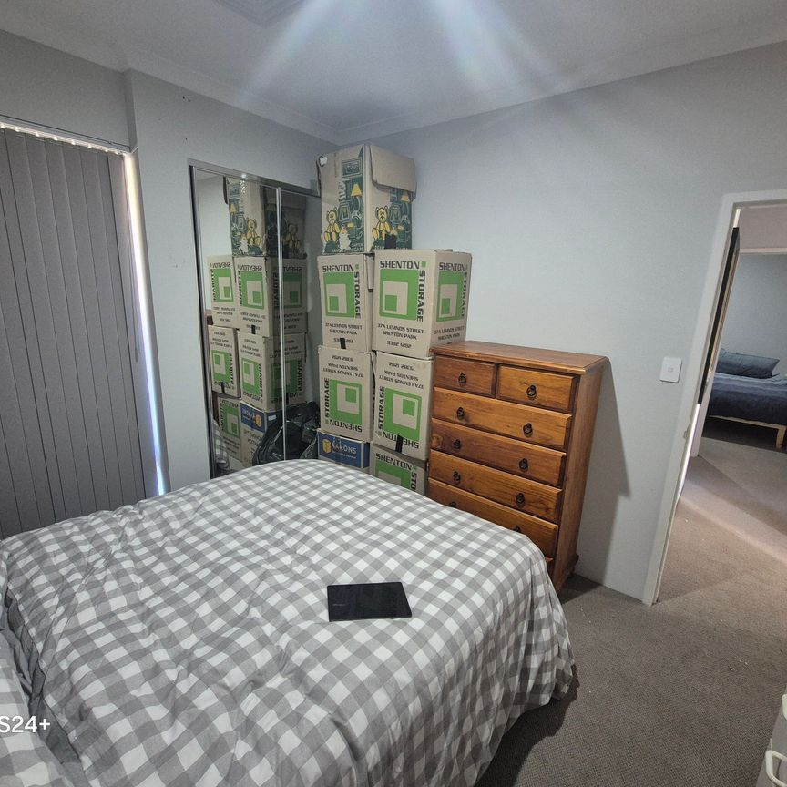 Banksia Grove - Photo 1