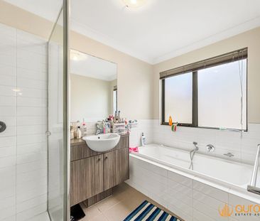 26 Meridian Circuit, Berwick, Vic 3806 - Photo 2