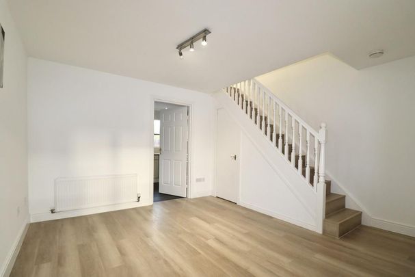 2 bedroom semi-detached house to rent - Photo 1