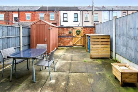 2 bedroom terraced house to rent - Photo 3