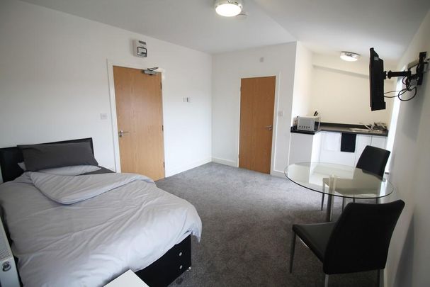 Studio to rent - Photo 1