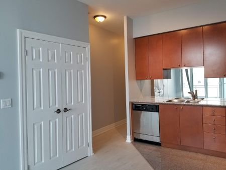 For Lease - 8 Scollard Street Unit# PH207, Toronto, Ontario - Photo 5