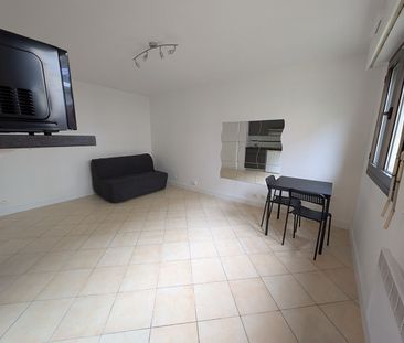 Location Appartement 1 pièce 23m² - Photo 3