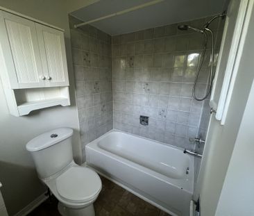 For Lease - 14 Ailsa Drive, Georgina, Ontario - Photo 5