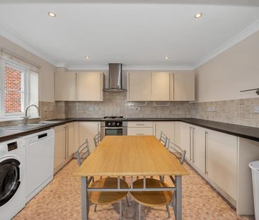 2 bedroom apartment to rent - Photo 3