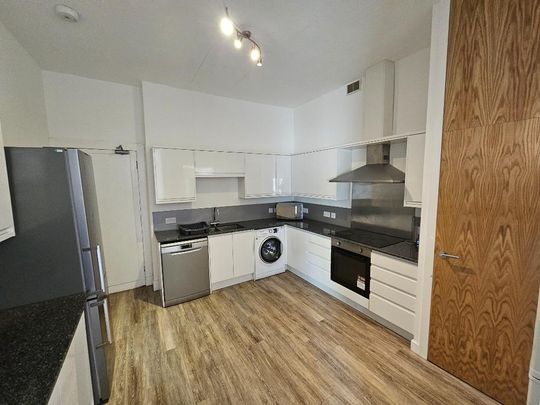 1 bedroom in a house share to rent - Photo 1