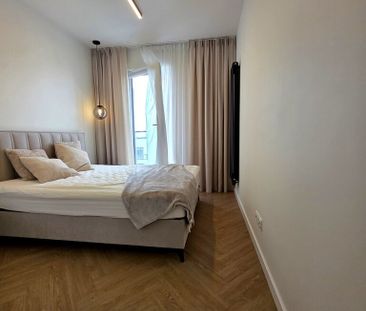 Apartament z balkonem z widokiem na rzekę. - Photo 1