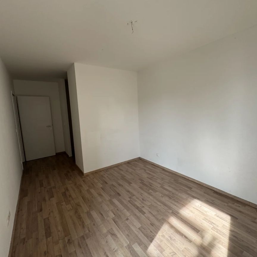 Sehr geräumige 3 Zimmer Genossenschaftswohnung mit Balkon - Photo 1