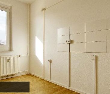 große 3 Zimmer, Balkon, frisch saniert, Aufzug - Foto 4