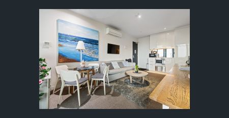 Fully Furnished - Spacious 2 Bedroom, 1 Bathroom, Amazing Views, Long Term Rental - Photo 2