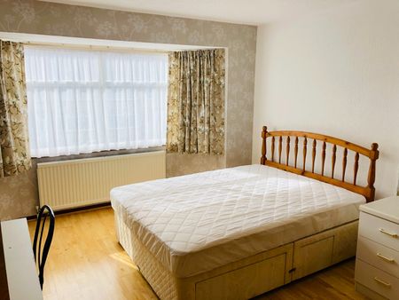 Room in a Shared House, Pound Drive, BS16 - Photo 2