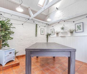 2 bedroom end of terrace house to rent - Photo 5