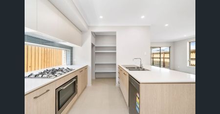 Peaceful Home on Peace Street! - Photo 4