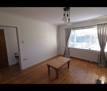 3 Bed Semi-Detached House, Harwill Grove, LS27 - Photo 2