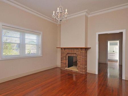 Renovated and air-conditioned, with fully fenced yard. - Photo 3