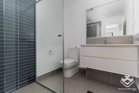 $ bedroom Townhouse - Photo 4