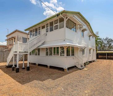 Modern Two-Bedroom Unit in Prime South Townsville Location! - Photo 1