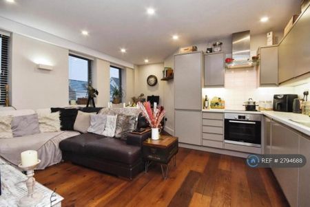 1 bedroom flat to rent - Photo 2
