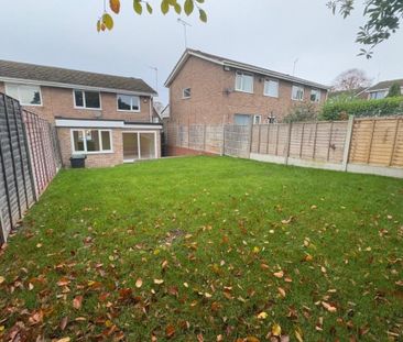 Merton Close, KIDDERMINSTER - Photo 1