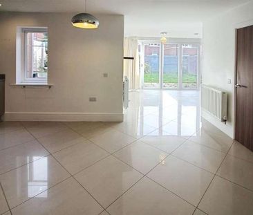 Leicester Square, Crossgates, Leeds, LS15 - Photo 1