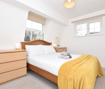 1 bedroom apartment to rent Red Lion Court, Bishop's Stortford, Her... - Photo 2