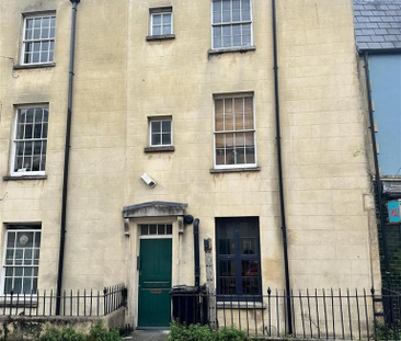 House to rent - Photo 5