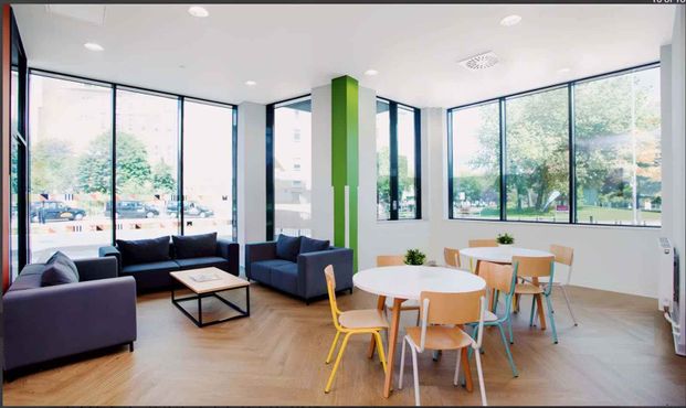 Medium Standard Double Ensuite - Photo 1