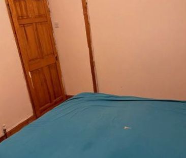 Room in a Shared House, Greenhill Road, M8 - Photo 1