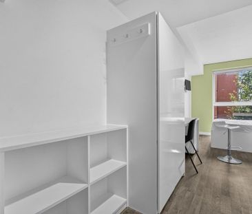 Studio to rent - Photo 2