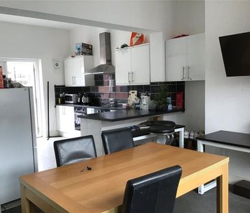 6 bedroom terraced house to rent - Photo 1