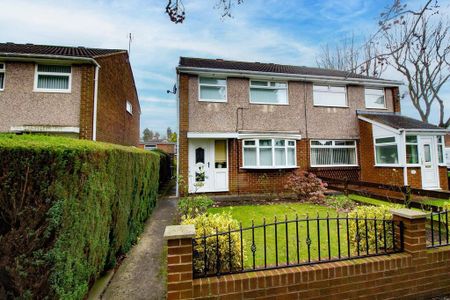 3 bedroom semi-detached house to rent - Photo 5