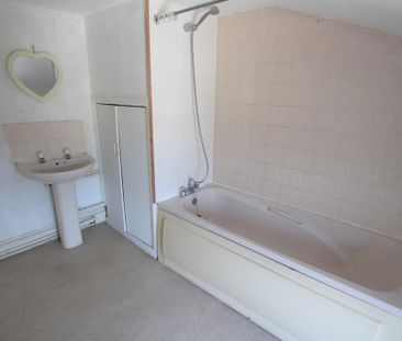 1 bedroom in a house share to rent - Photo 6