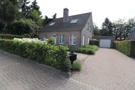 Eengezinswoning met 3 slaapkamers en tuin op een centrale ligging in Hoogstraten. - Photo 5