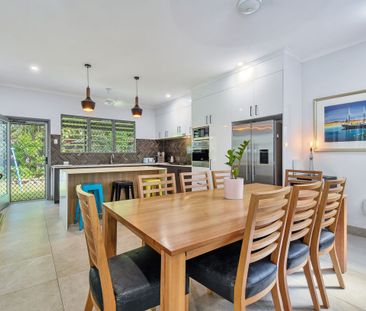 GREAT LOCATION, LUXURIOUS RENOVATION - Photo 4