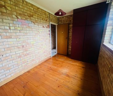 Family Home Close to O Bahn - Photo 2