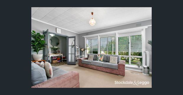 A Dream Find in Coveted School Zone! - Photo 1