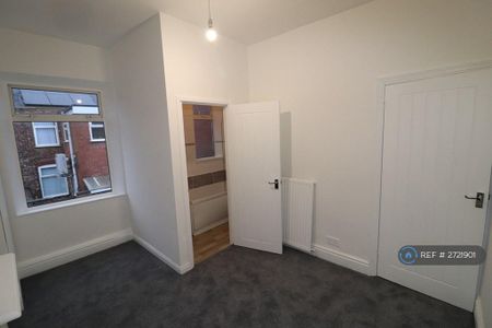 2 bedroom terraced house to rent - Photo 5
