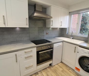 2 bedroom terraced house to rent - Photo 6