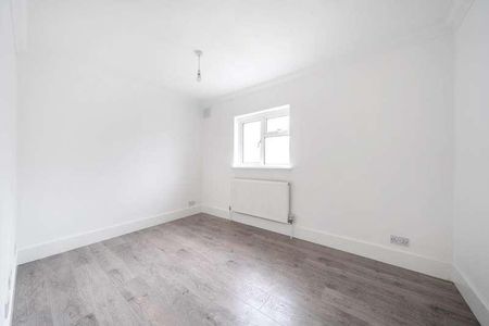 Potter Street, Northwood, HA6 - Photo 2