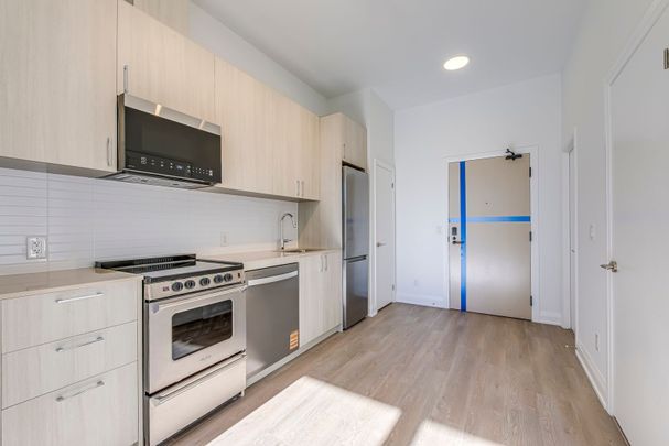 For Lease - 3250 Carding Mill Trail Unit# 106, Oakville, Ontario - Photo 1