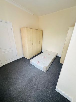 Room in a Shared House, Preston Road, B26 - Photo 1